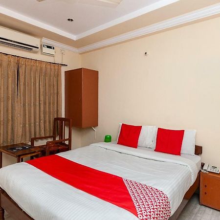 Hôtel Oyo 38559 Ramana Residency à Tiruvannāmalai Extérieur photo