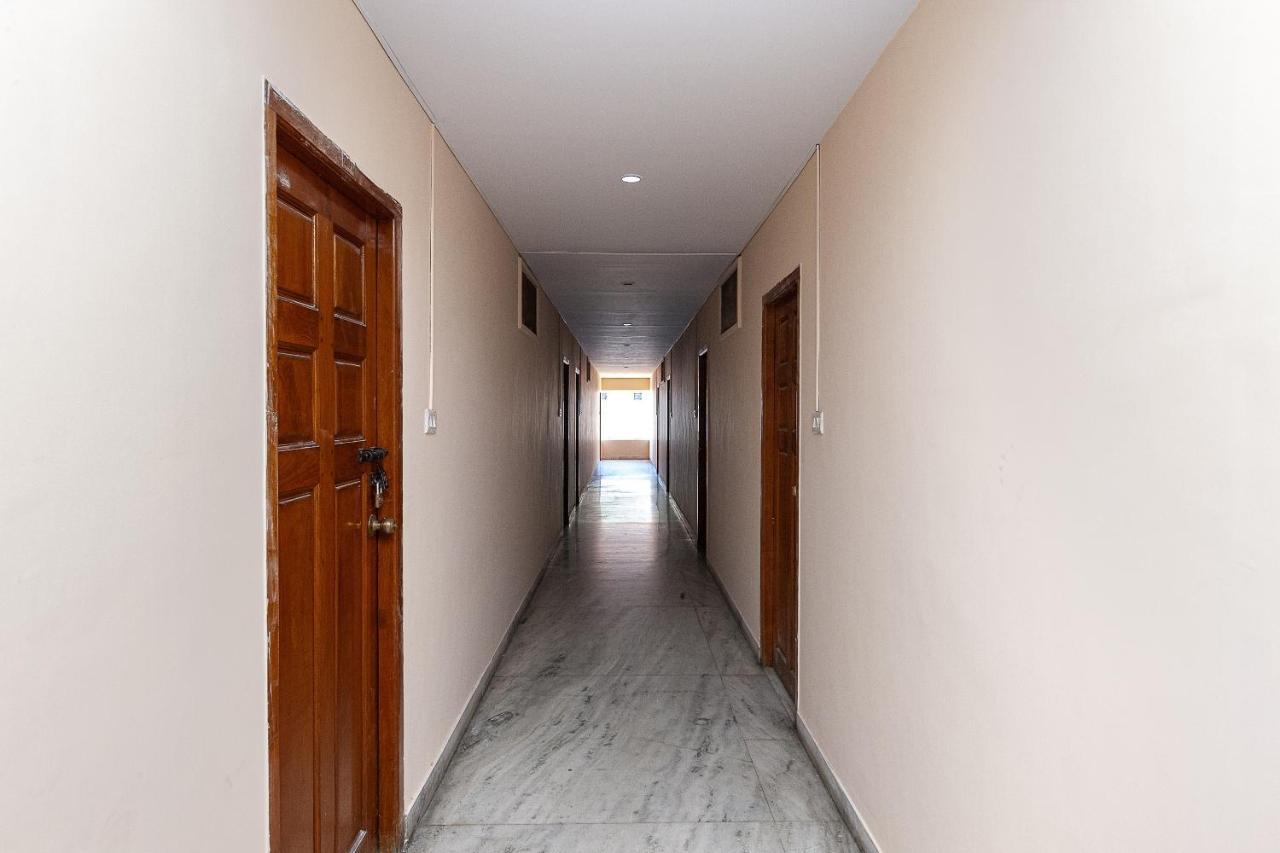 Hôtel Oyo 38559 Ramana Residency à Tiruvannāmalai Extérieur photo